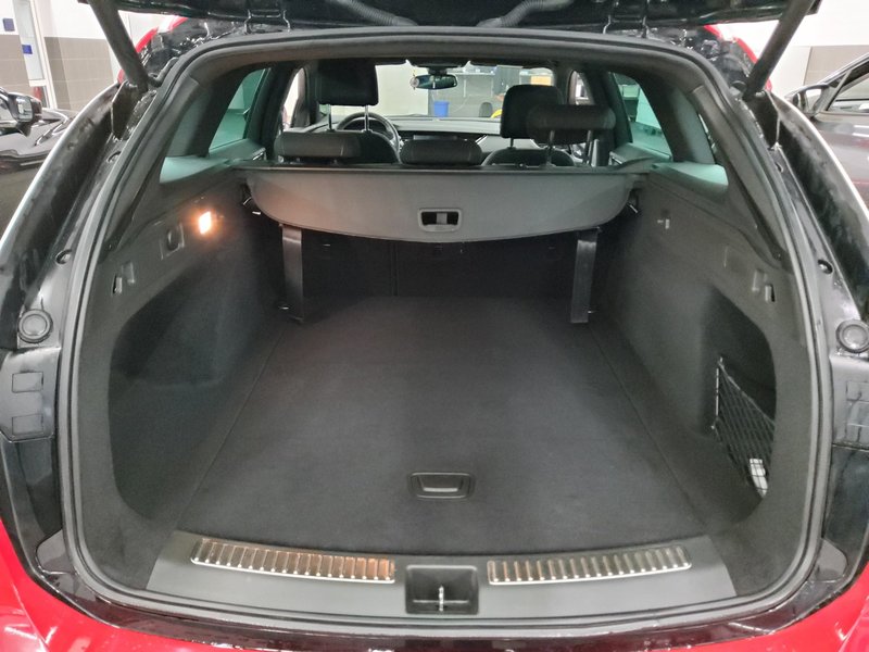 Opel Insignia Sports Tourer 2.0 D automatik Business Edition • Full LED — 11