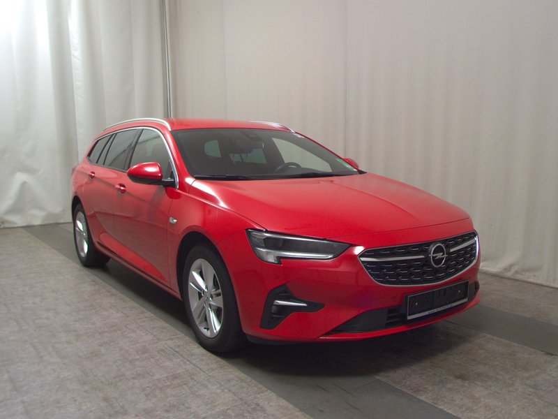 Opel Insignia Sports Tourer 2.0 D automatik Business Edition • Full LED — 3