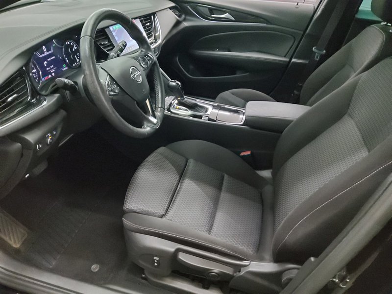 Opel Insignia Sports Tourer 2.0 D automatik Business Edition • Full LED — 8