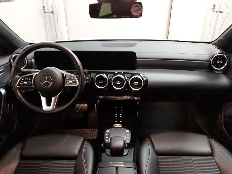 Mercedes-Benz CLA 200 d automatik Progressive • Adaptivno ogibanje — 13