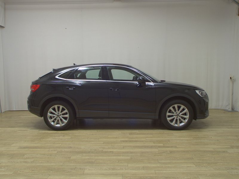 Audi Q3 Sportback 35 TFSI automatik • ACC • Full LED