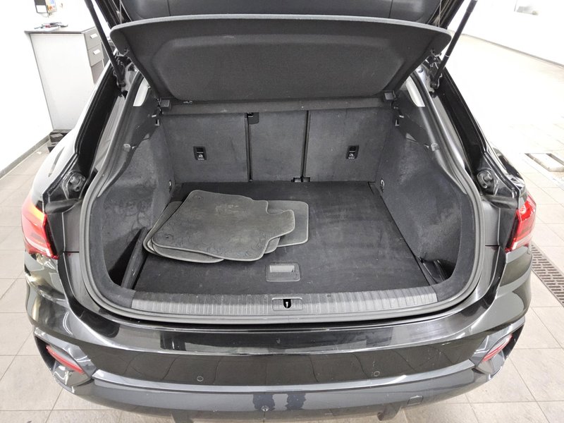 Audi Q3 Sportback 35 TFSI automatik • ACC • Full LED — 12