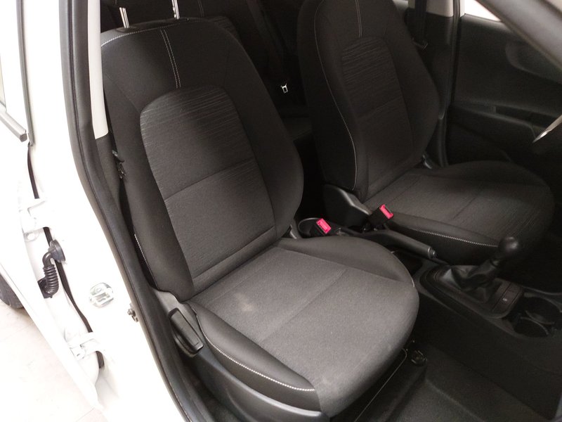 Kia Picanto 1.0 — 10
