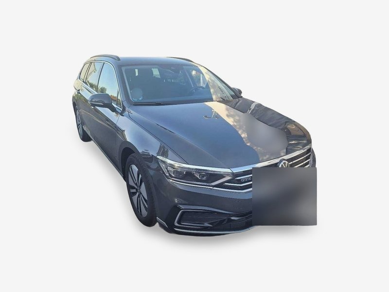 Volkswagen Passat Variant GTE 1.4 TSI automatik • ACC • kuka za vuču — 2