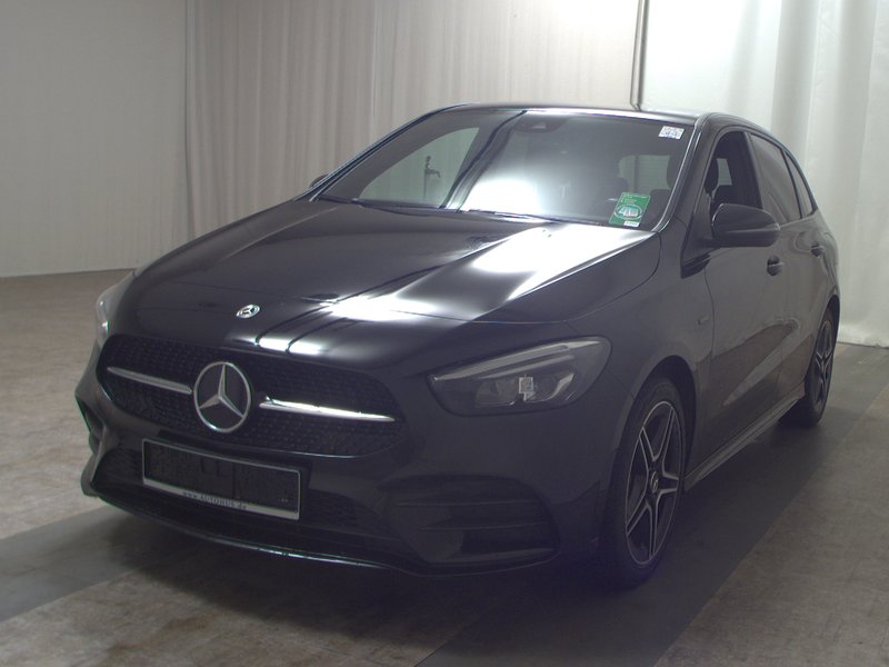 Mercedes-Benz B 250 e automatik AMG Line • LED — 2