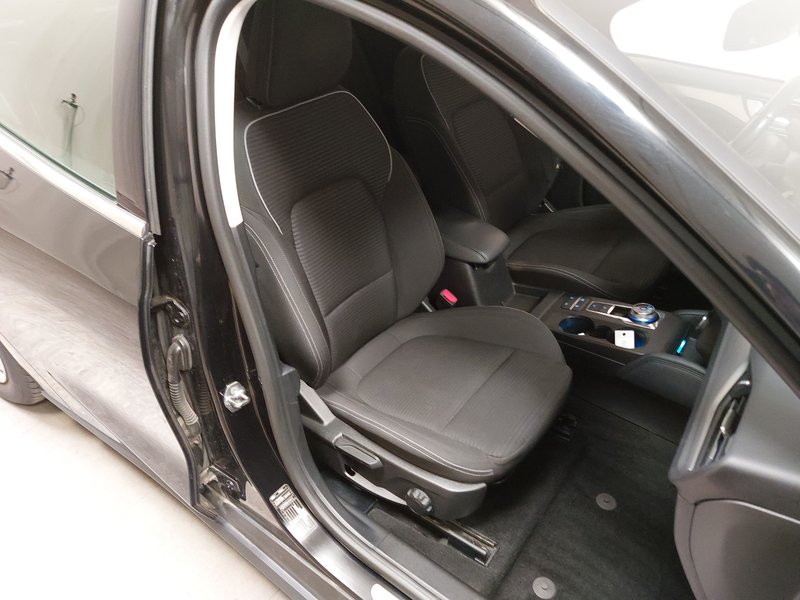 Ford Focus Turnier 1.5 EcoBlue Titanium automatik • ACC • AHK — 10