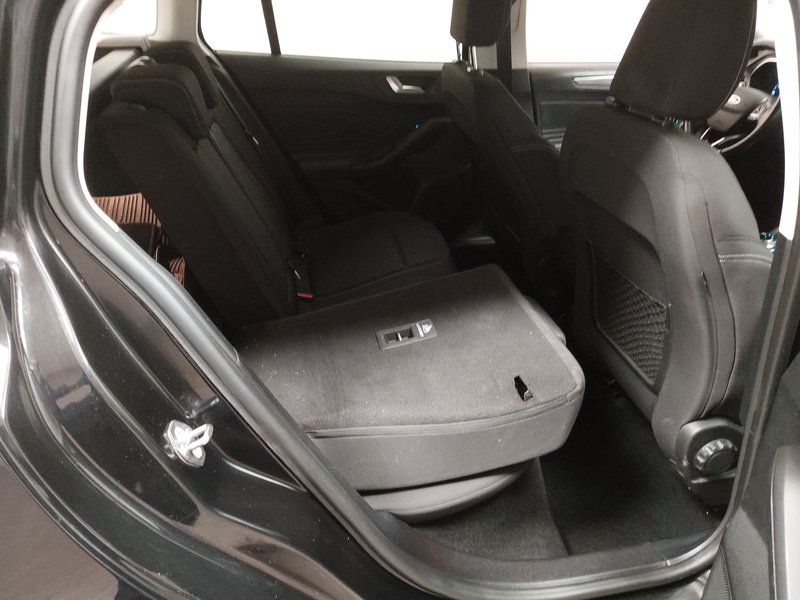 Ford Focus Turnier 1.5 EcoBlue Titanium automatik • ACC • AHK — 11
