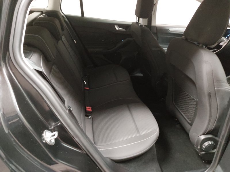 Ford Focus Turnier 1.5 EcoBlue Titanium automatik • ACC • AHK — 12