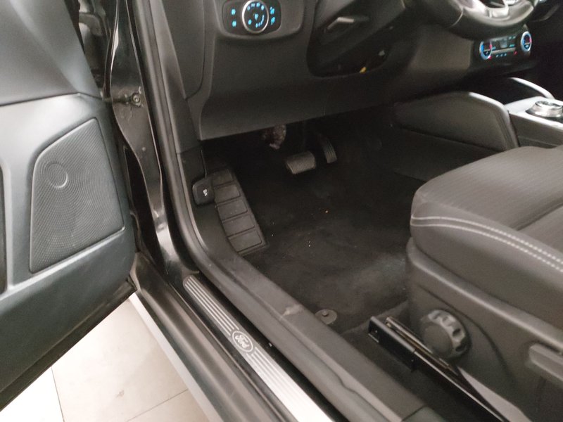 Ford Focus Turnier 1.5 EcoBlue Titanium automatik • ACC • AHK — 7