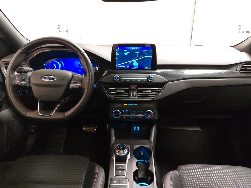 Ford Focus Turnier 1.5 EcoBlue ST-Line X automatik • panorama • LED — 12