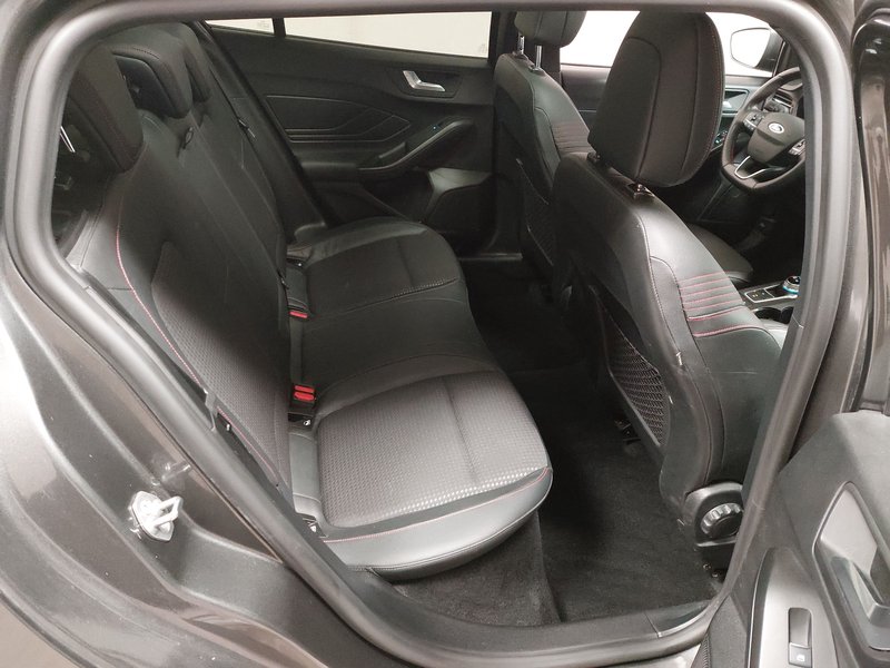 Ford Focus Turnier 1.5 EcoBlue ST-Line X automatik • panorama • LED — 21