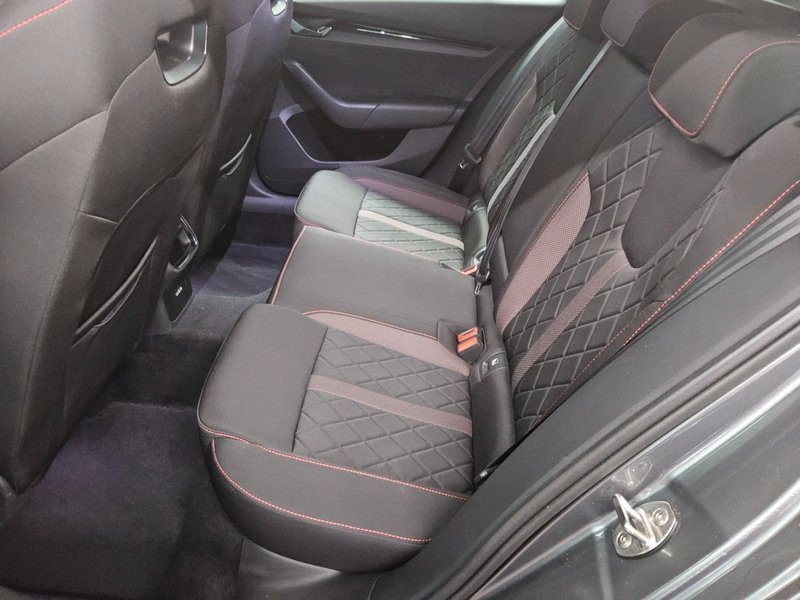 Škoda Octavia Kombi 2.0 TDI automatik RS • Full LED • digitalni instrumenti — 13