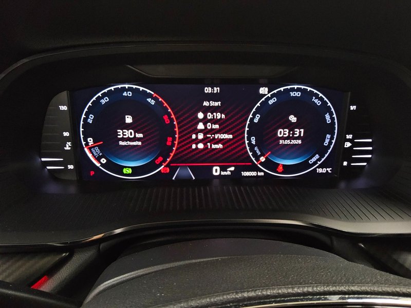 Škoda Octavia Kombi 2.0 TDI automatik RS • Full LED • digitalni instrumenti — 8