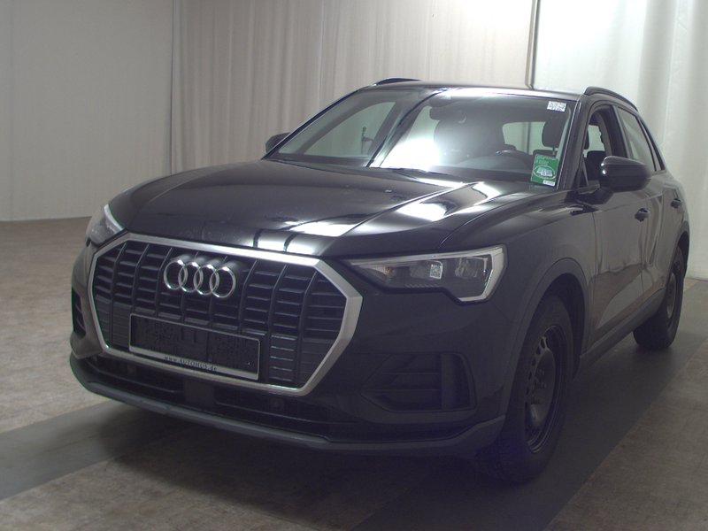 Audi Q3 35 TFSI automatik • digitalni instrumenti • LED — 2