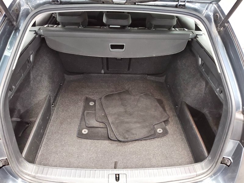 Škoda Octavia Kombi 2.0 TDI automatik Ambition • Full LED • masaža — 12