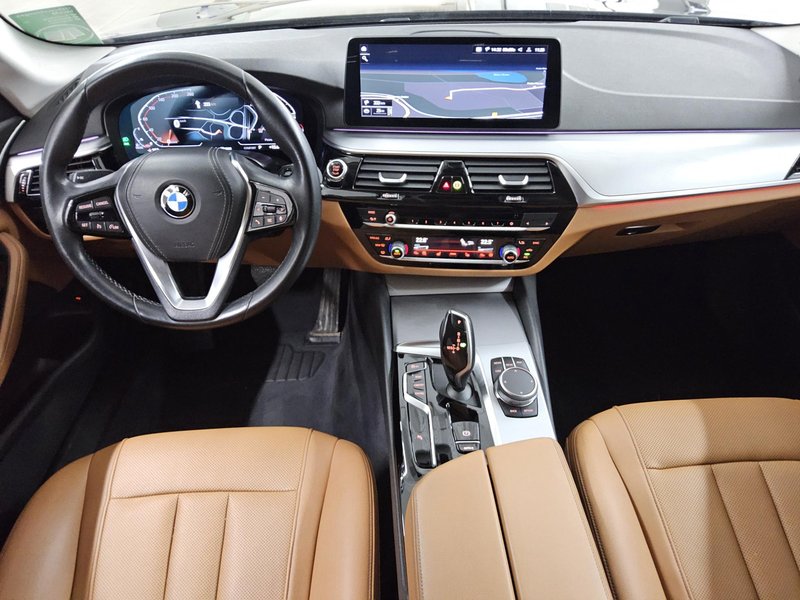 BMW 520d Touring automatik • Full LED • digitalni instrumenti — 5