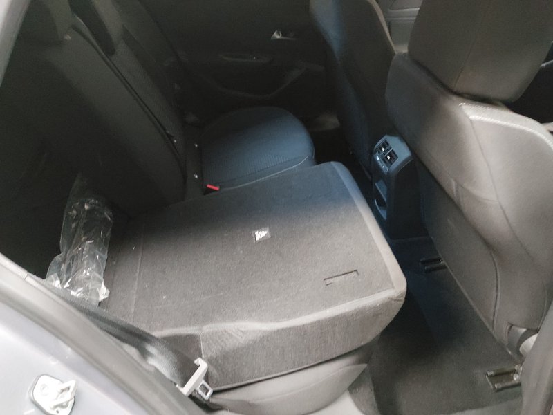 Peugeot 308 SW 1.5 BlueHDi automatik Active • kuka • Full LED — 11