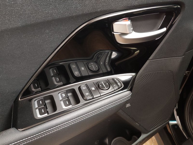 Kia e-Niro Spirit • ACC • bežično punjenje • Full LED — 5