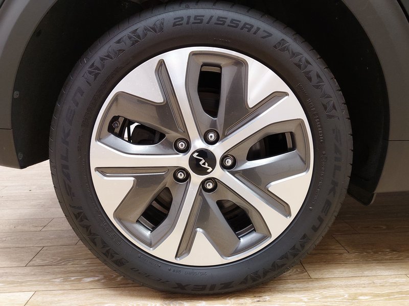 Kia e-Niro Spirit • ACC • bežično punjenje • Full LED — 8