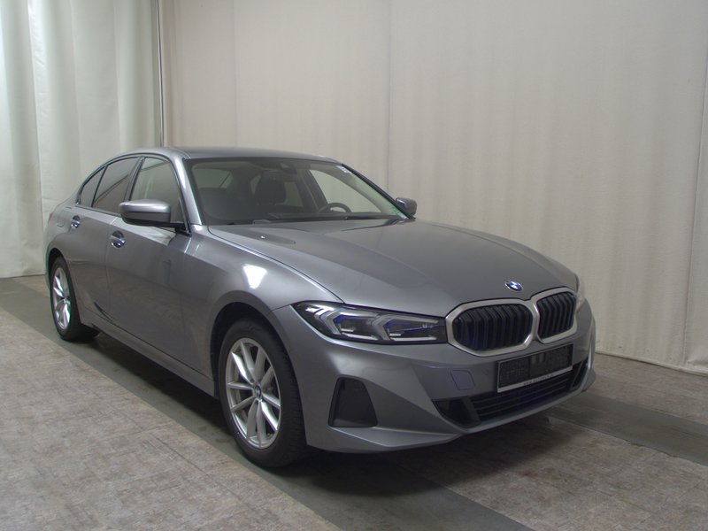 BMW 318i automatik • HUD • Full LED — 3