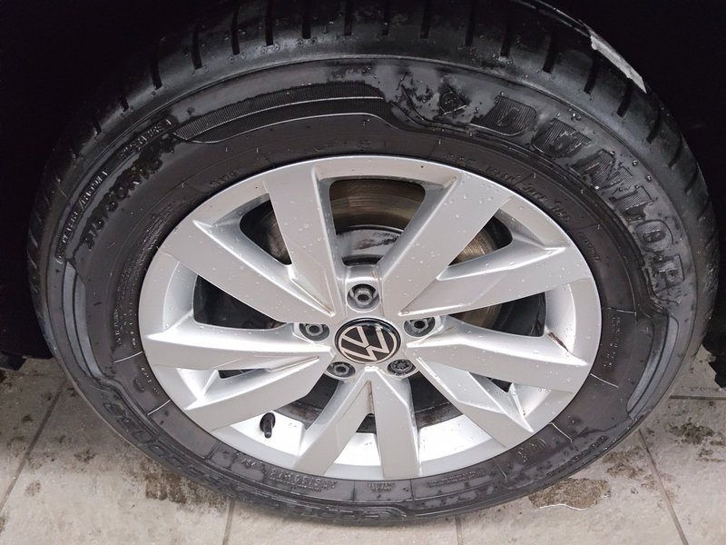 Volkswagen Passat Variant 2.0 TDI automatik Business • ACC • Full LED — 11