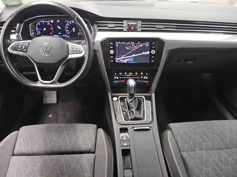 Volkswagen Passat Variant 2.0 TDI automatik Business • ACC • Full LED — 5