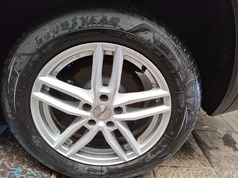 Škoda Kodiaq 2.0 TDI automatik Active • AHK • Full LED — 10