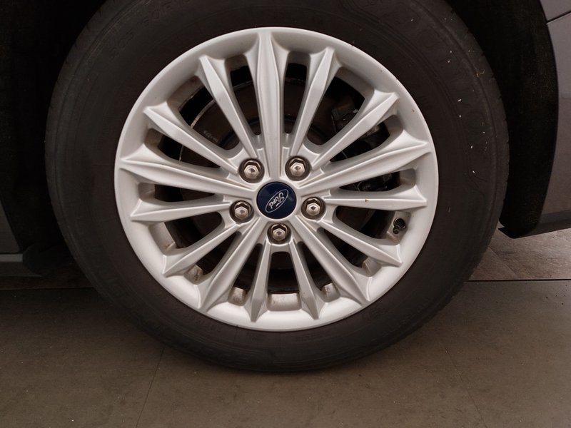 Ford Focus Turnier 1.5 EcoBlue automatik Titanium — 14