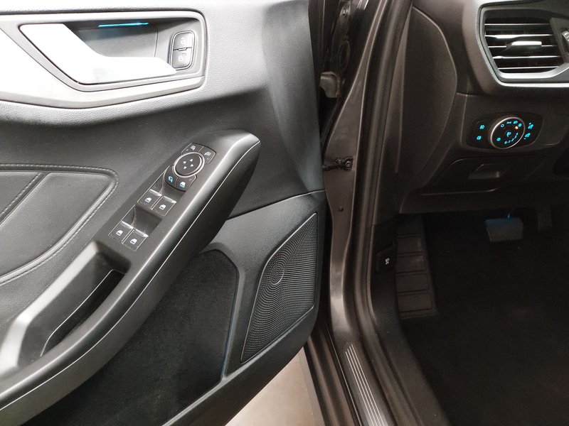 Ford Focus Turnier 1.5 EcoBlue automatik Titanium — 5