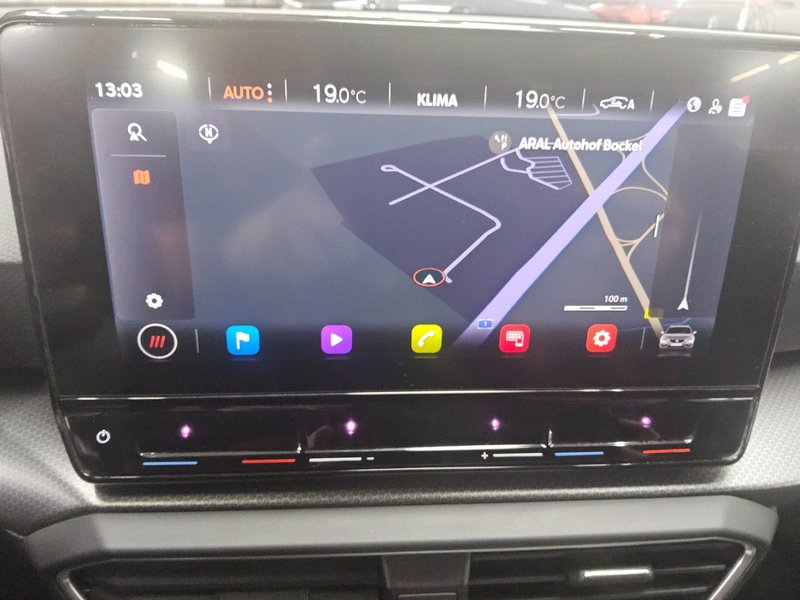 SEAT Leon Sportstourer 2.0 TDI automatik Style • ACC • Full LED — 7