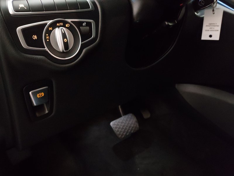 Mercedes-Benz V 250 d duga izvedba automatik Avantgarde • električna peta vrata — 7
