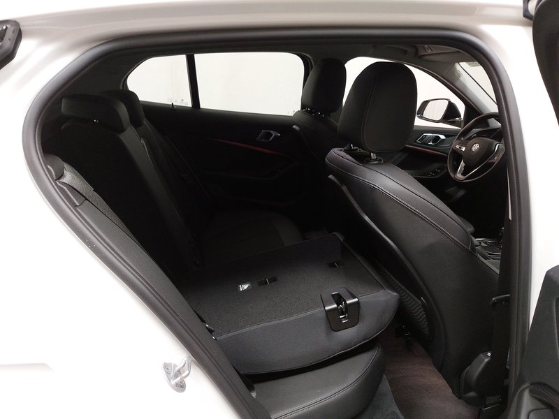 BMW 118d automatik Sport Line • ACC • Full LED — 11