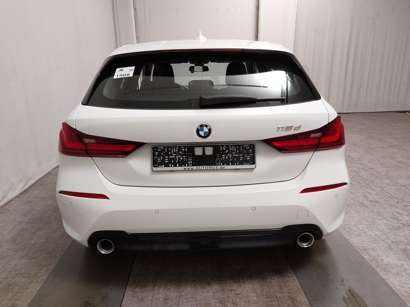 BMW 118d automatik Sport Line • ACC • Full LED — 14