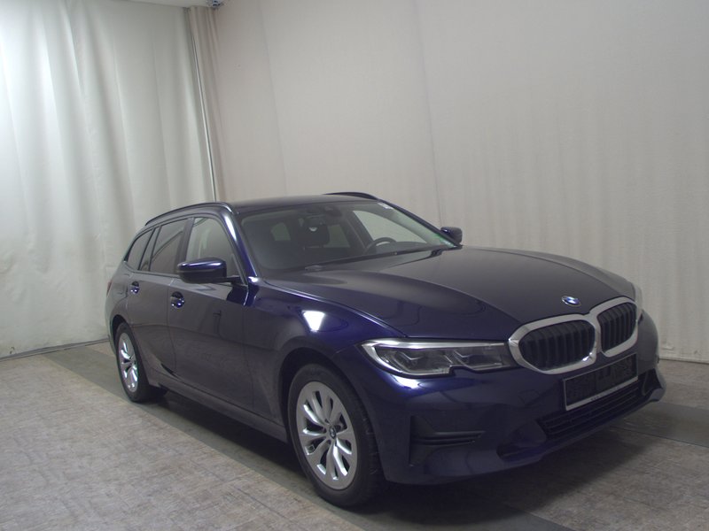 BMW 320d Touring xDrive automatik • HUD — 3