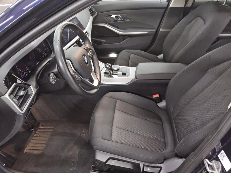 BMW 320d Touring xDrive automatik • HUD — 9
