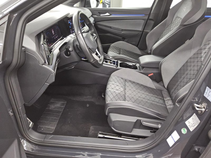 Volkswagen Golf 8 Variant 2.0 TDI automatik R-Line • ACC • LED — 9