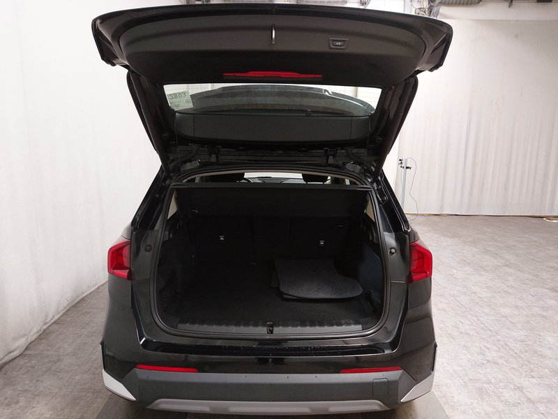 BMW iX1 xDrive • AHK • Full LED — 19