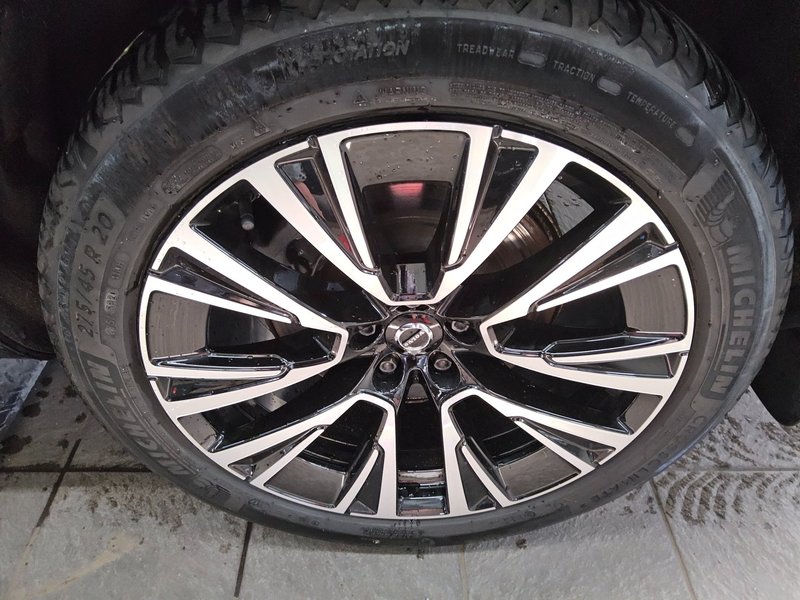 Volvo XC90 T8 AWD Hybrid automatik • panorama • HUD — 11