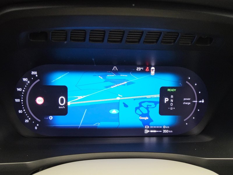 Volvo XC90 T8 AWD Hybrid automatik • panorama • HUD — 8