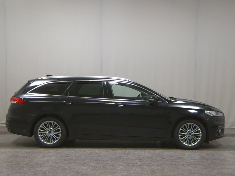 Ford Mondeo Turnier 2.0 EcoBlue automatik Titanium • ACC • Električna peta vrata
