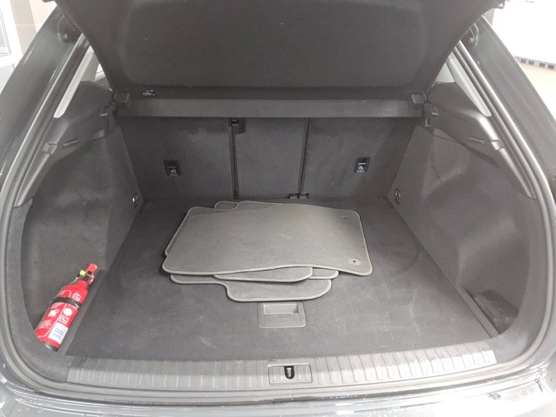 Audi Q3 35 TDI automatik • digitalni instrumenti • koža — 12