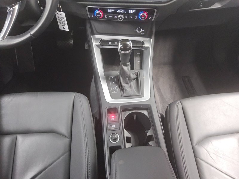 Audi Q3 35 TDI automatik • digitalni instrumenti • koža — 6