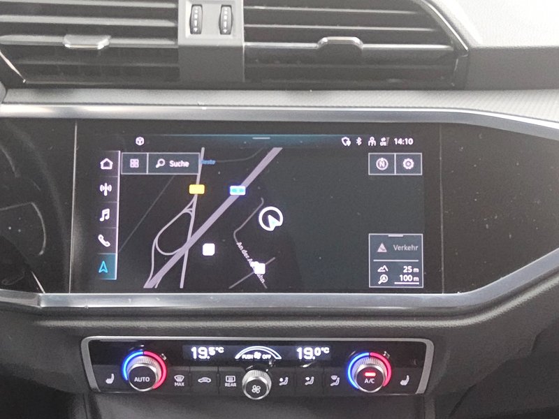 Audi Q3 35 TDI automatik • digitalni instrumenti • koža — 7