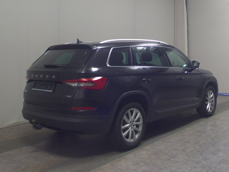 Škoda Kodiaq 2.0 TDI 4x4 automatik Style • ACC • AHK — 4