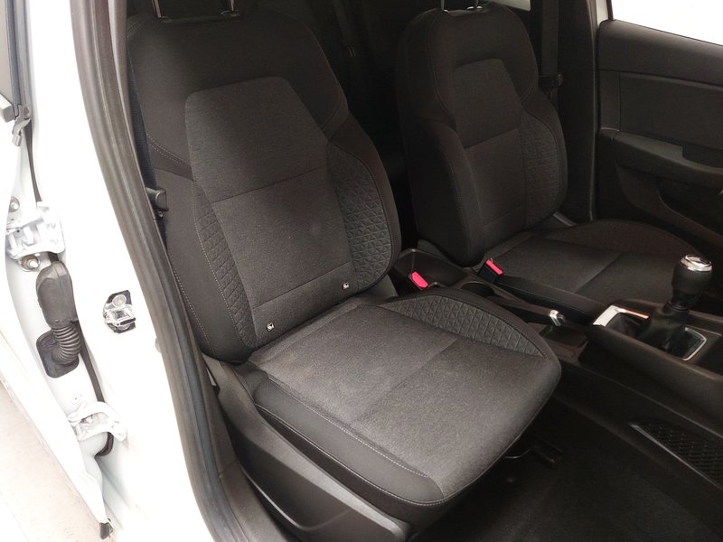 Renault Clio TCe • Full LED — 10