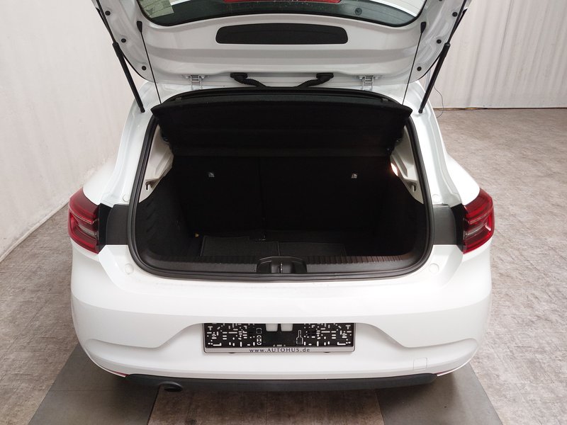 Renault Clio TCe • Full LED — 15