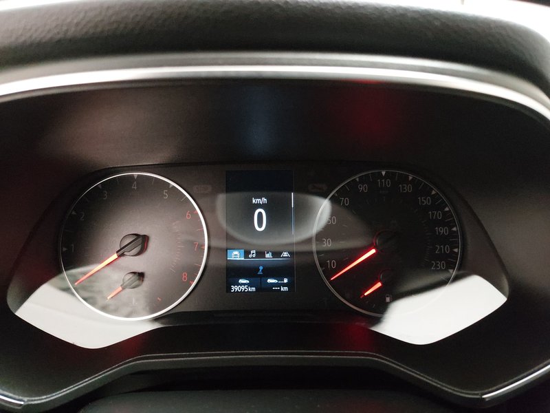 Renault Clio TCe • Full LED — 17