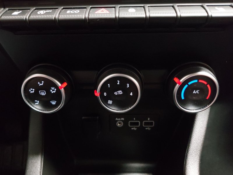 Renault Clio TCe • Full LED — 20