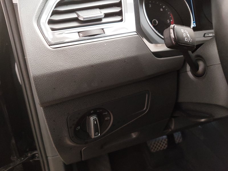 Volkswagen Tiguan 2.0 TDI automatik Life • ACC • električna peta vrata — 7