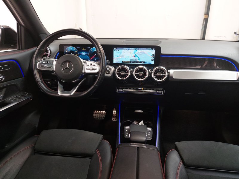 Mercedes-Benz GLB 220 d automatik AMG-Line • ACC • LED — 19